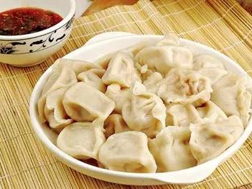 杨梅熟了肉馅小水饺全篇阅读,肉馅小水饺的温馨时光