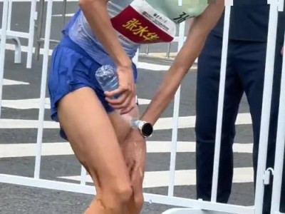 “最快女护士”夺冠后哭诉调休难,言论引争议,个人账号已关评